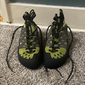 La Sportiva Turantulace Women’s Climbing Shoes Leather - Green and Black